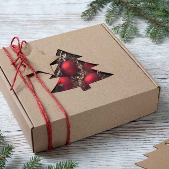 Pudełko z okienkiem choinka 200x200x50 mm - Święta