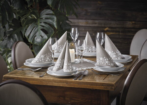 Serwetki flizelinowe 40x40 Airlaid klasyczny folk A50